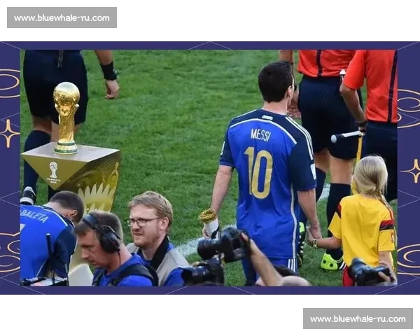 世界杯精彩比分回顾:历史最经典的决赛和惊人逆转瞬间 世界杯精彩比分回顾:历史最经典的决赛和惊人逆转瞬间